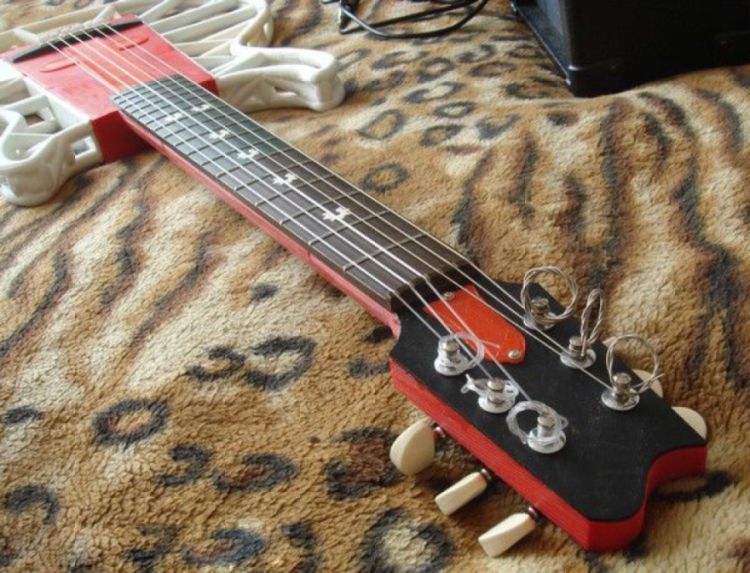Гитара, напечатанная на 3D-принтере - 4